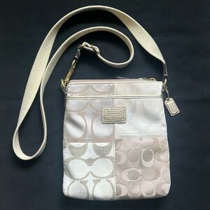 Coach Crossbody Purse: Gold/Off-white